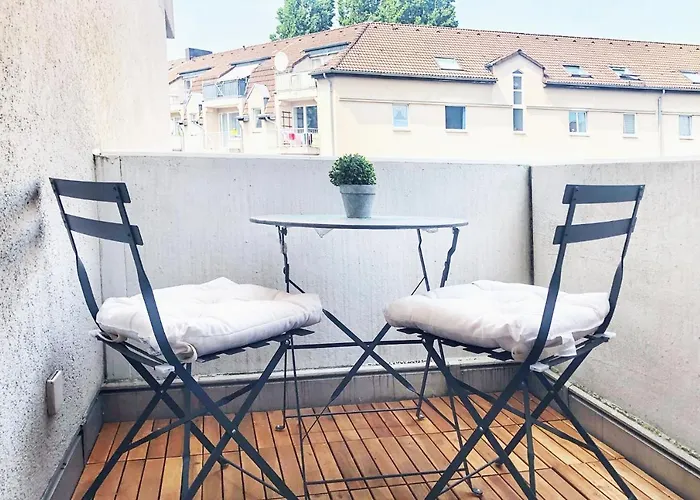 Gemuetliches Apartment Mit Balkon Und Tiefgaragenstellplatz