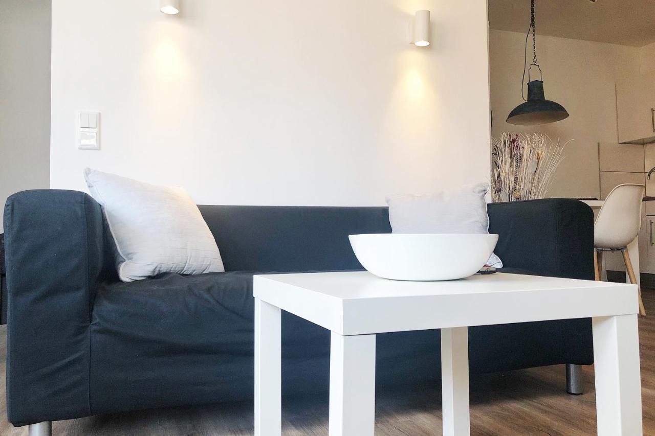 Gemuetliches Mit Balkon Und Tiefgaragenstellplatz Apartment *